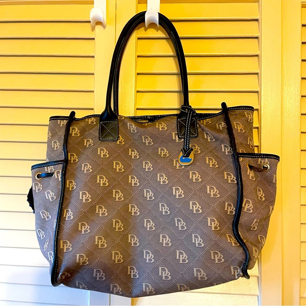 Dooney & Bourke tote bag